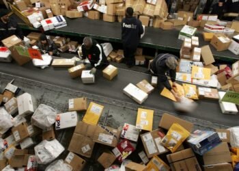 FedEx mailroom