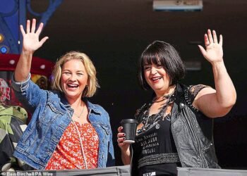 Pierless: Stacey and Nessa, right, at Nessa's Slots in Gavin And Stacey