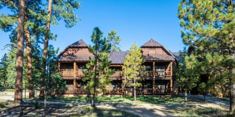 The Best Places to Stay Near Bryce Canyon National Park