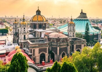 26 Best Things to Do in Mexico City, From Frida Kahlo's Home to Storied Pastry Shops