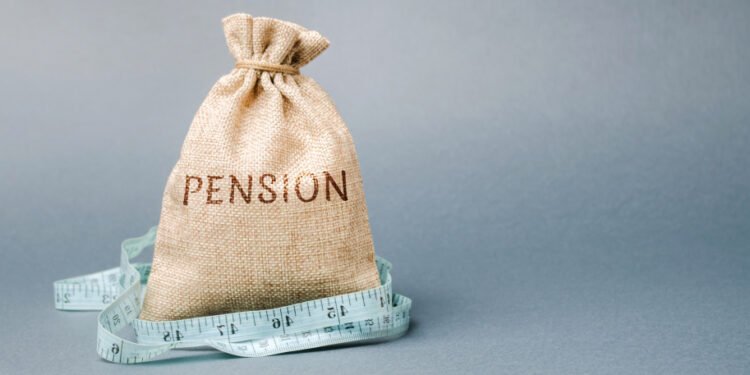 FCA reports pension withdrawal surge amid IHT fears