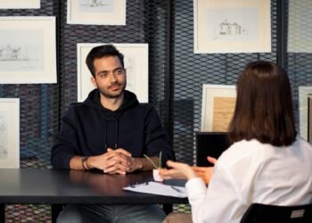 How to Navigate Salary Negotiations with Top-Tier Tech Talent