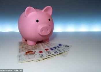 Cashback: Platforms periodically run offers that can boost your pot