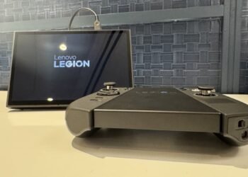 Lenovo's Legion Go 2 Isn't the Premium Steam Deck I Wanted