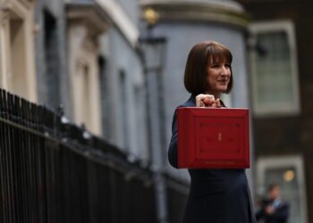 Mark Devlin: Autumn Budget shifts pension planning into new territory