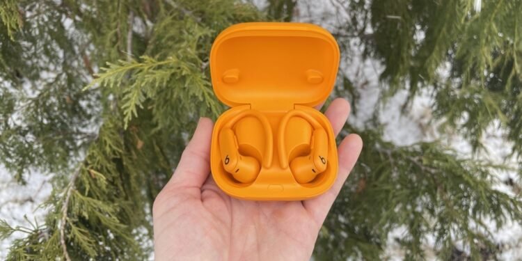 The Powerbeats Pro 2 Are Getting These New Fitness Features in iOS 26