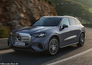 Mercedes new all-electric GLC looks like the 'next-gen' combustion GLC would and represents a new direction for Mercedes. Going on sale next year it will be the first model in a new vehicle family