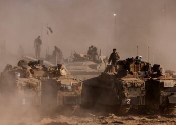 Thousands of Israeli reservists report for duty as military chief clashes with ministers