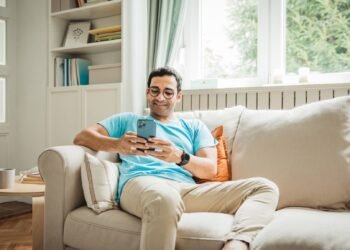 Why I Won’t Dip Into My Savings for an iPhone 17