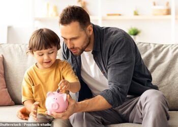 Principal says financial literacy in the UK is lagging relative to the size and strength of the financial market, owing largely to the UK’s ‘analogue’ approach through the school curriculum