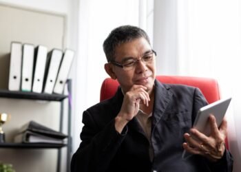 Business Credit Building Services: Who Should Use Them, Best Options