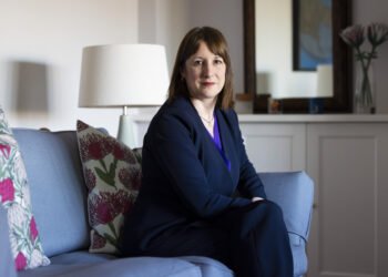 Chancellor launches scale-up unit to help firms grow