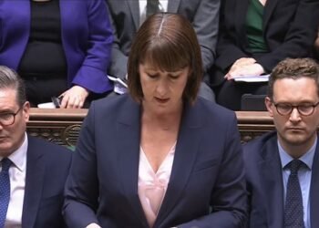 Chancellor urged to drop Cash ISA cut plans