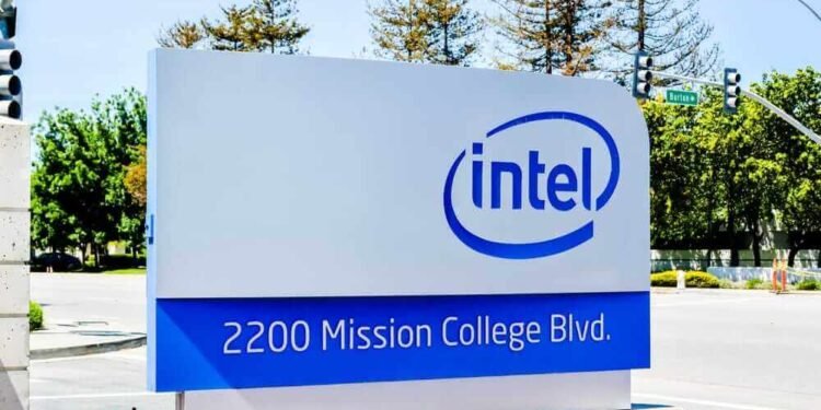 Dear Intel Stock Fans, Mark Your Calendars for October 23