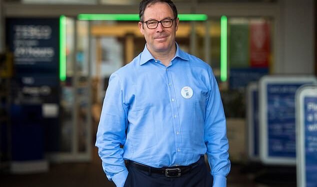 Plea: Tesco chief exec Ken Murphy (pictured) has urged the Chancellor to deliver a ‘pro-growth and pro-jobs’ Budget