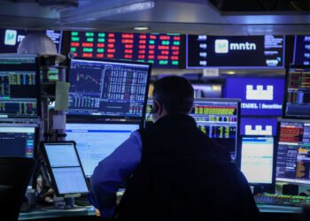 Fed Decision Looms Heavy As Megacap Earnings from Microsoft, Alphabet, and Meta Await