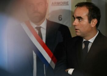 French PM Lecornu meets with Macron as budget deadline looms