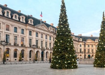 How to Spend Christmas in Paris