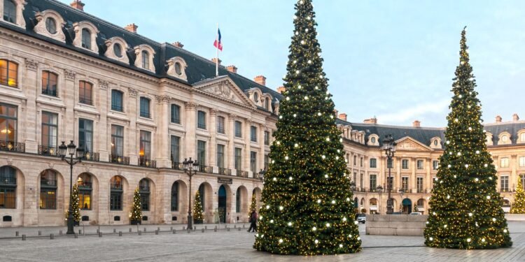 How to Spend Christmas in Paris