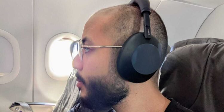 I Tried the New LE Bluetooth Audio on the Sony WH-1000XM6 Headphones