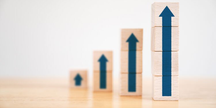 Direct lending has demonstrated stable performance throughout periods of valuation volatility, Legal & General has said.