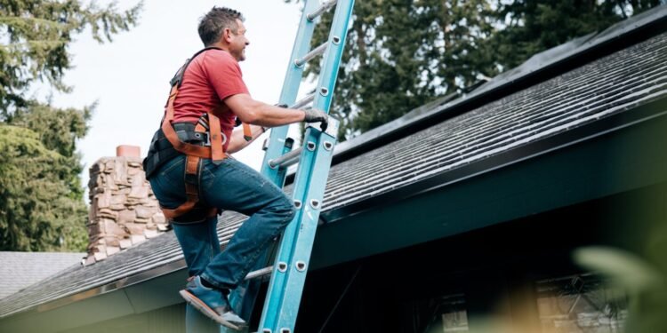 Metal Roof vs. Asphalt Shingles: Cost, Lifespan and Installation