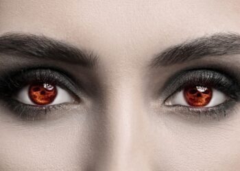 These Halloween Contacts Can Cause Eye Infections