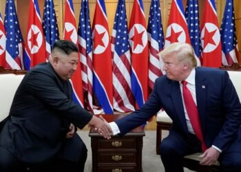 Trump officials discussing Kim Jong Un meeting during upcoming Asia trip, CNN reports