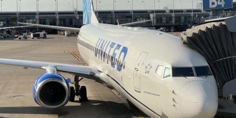 Aircraft, Airliner, Airplane