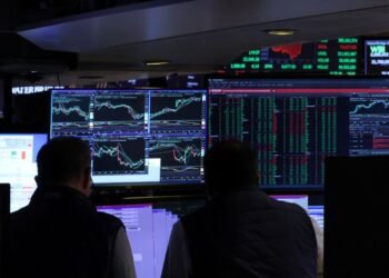 Wall Street advances as Trump cools China rhetoric