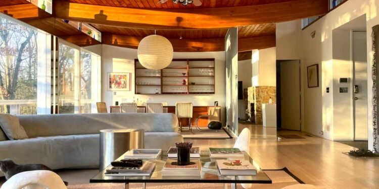 11 Midcentury-Modern Airbnbs for Design Lovers