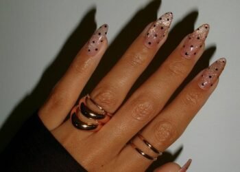 17 Winter 2025 Nail Trends: From Chrome To Cat-Eye