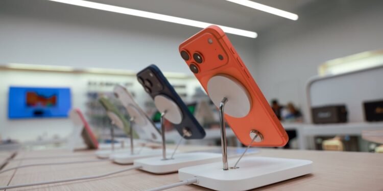 Apple Has Three New AI Features in the Works, Starting With an AI Siri