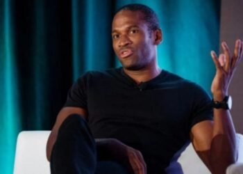 Arthur Hayes warns Tether's Bitcoin and gold bet exposes it to major downside risk
