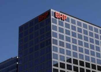 BHP must get over Anglo, focus on growth projects, investors say