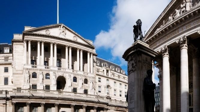 Bank of England holds interest rates at 4%