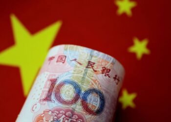 China's January-October fiscal revenue up 0.8% y/y