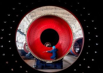 China’s factory activity shrinks again in November, services cool