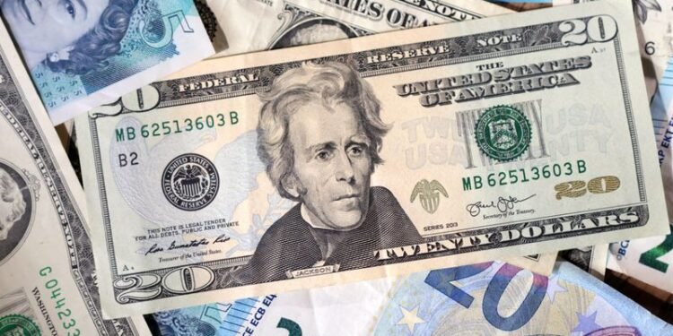 Dollar set for biggest weekly fall in four months, Fed in focus