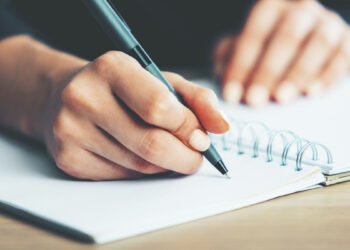 How Starting Your Day With a 'Brain Dump' Can Make You More Productive