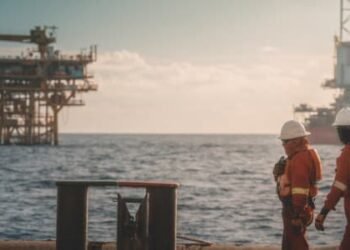 Markets Scramble to Assess the Size of the Oil Glut