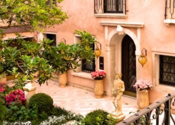 Condé Nast Traveler