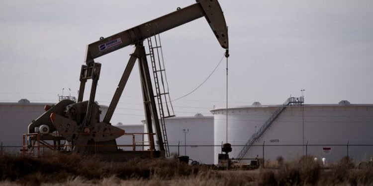 Oil dips on oversupply sentiment but sanctions limit decline