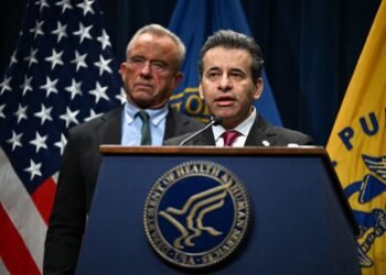 RFK Jr. discussed scaling back the role of FDA chief Makary, WSJ reports