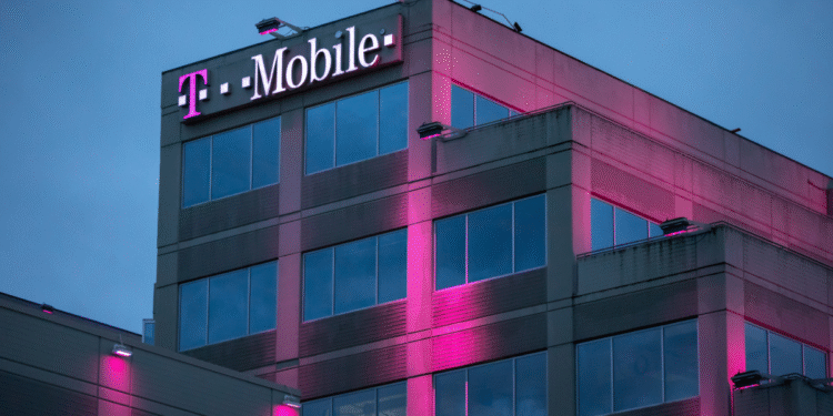 T-Mobile’s ‘Text to 911’ Feature Is Now Free for Everyone
