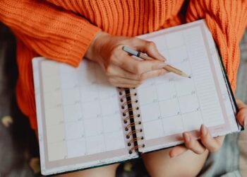 'Theme' Every Work Day for a More Productive Week