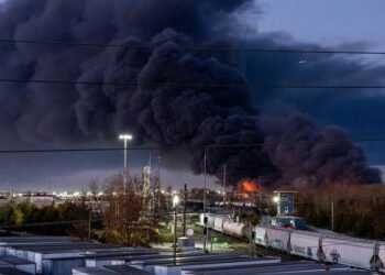 UPS, FedEx ground MD-11 fleets after deadly Louisville crash