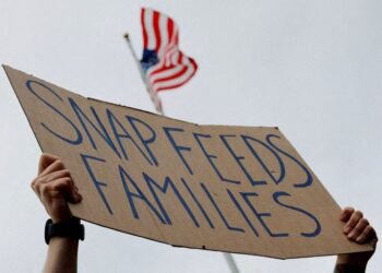 USDA tells states to undo efforts to issue full food aid benefits