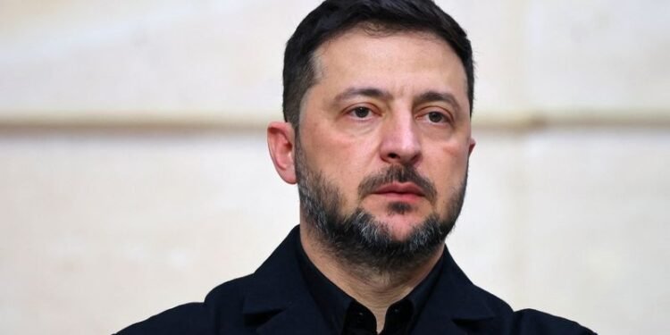 Ukraine expected to give up land, some arms under US peace plan, sources say