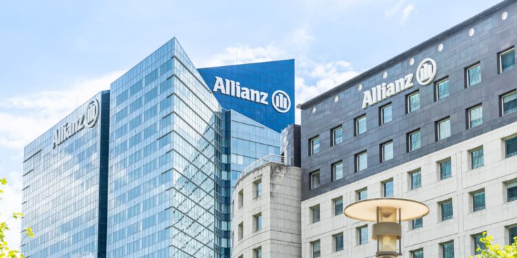 AllianzGI's second private debt secondaries fund